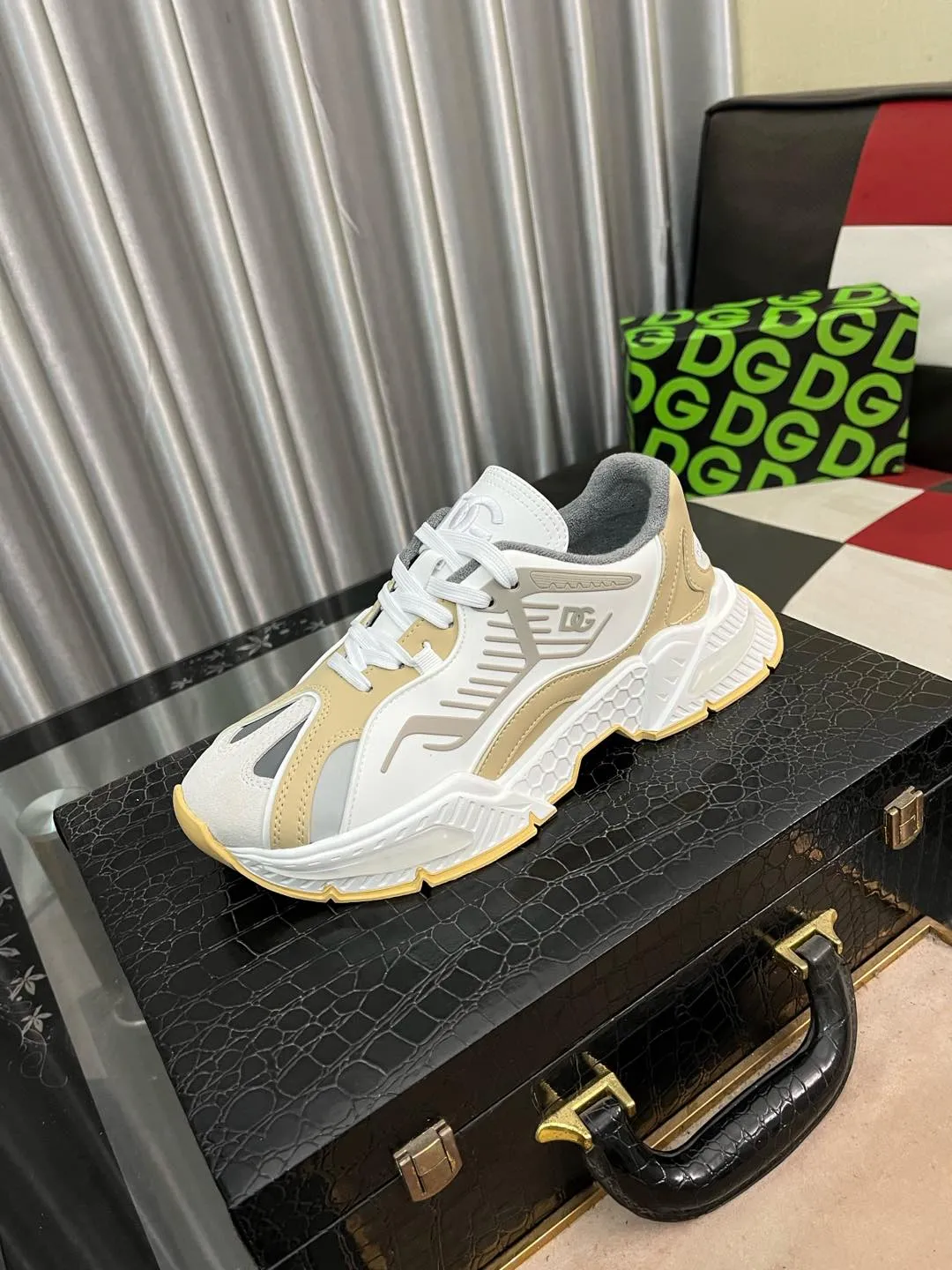 Men's men's shoes💰560⌚️⌚️DG "Dolce & Gabbana" low-top casual shoes Regular size: 35-46 Product material: Upper imported cowhide stitching fabric, breathable lining, original outsole